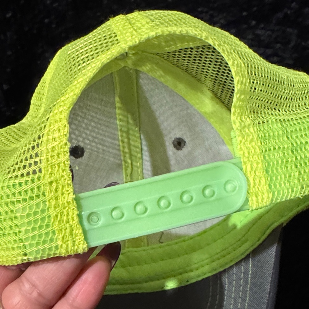 Black and Neon Green Cap with S Logo - Picture 5 of 6